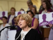 October 1, 2018 – Senator Judy Schwank  joins the PA Coalition Against Domestic Violence to honor those who lost their lives to domestic violence in 2017.