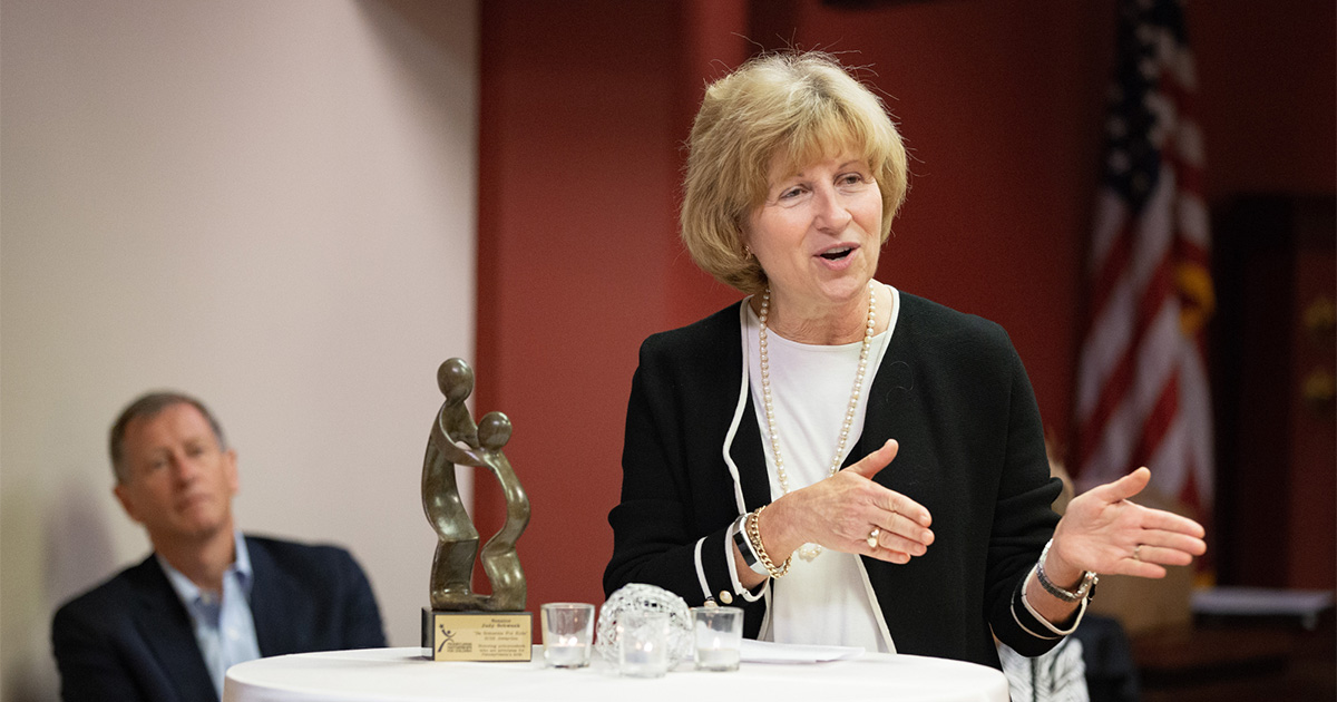 Sen. Judy Schwank receives “Be Someone for Kids” award