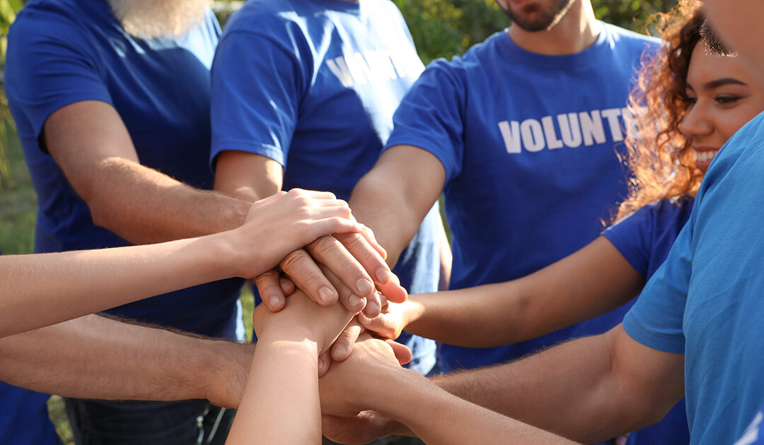 Jóvenes voluntarios